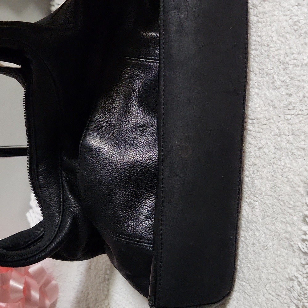 Handbag - Picture 7 of 9
